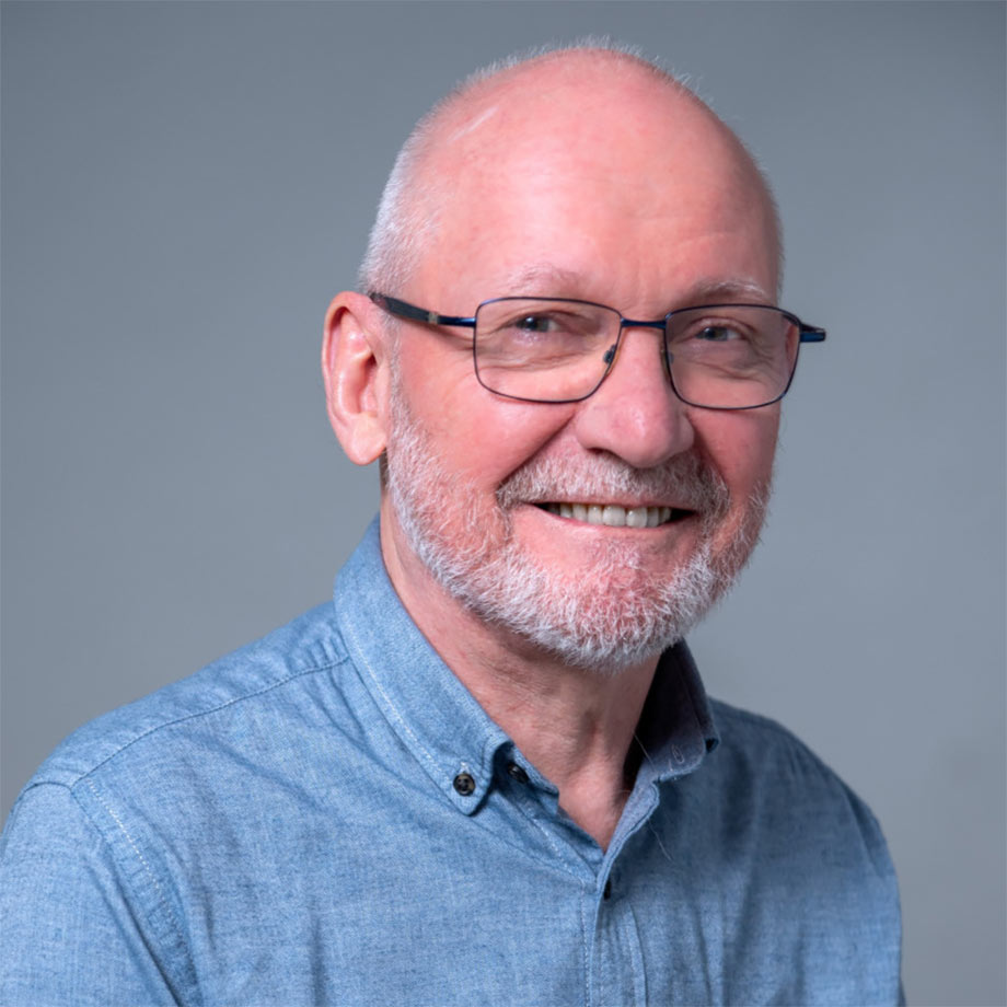 Ric Knowles